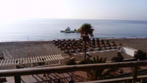 Отель Apartamento Fuengirola1 línea  Фуэнхирола